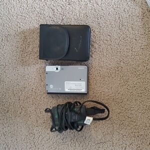 Sony Palm-Powered Digital Camera with Charger – Fully Functional